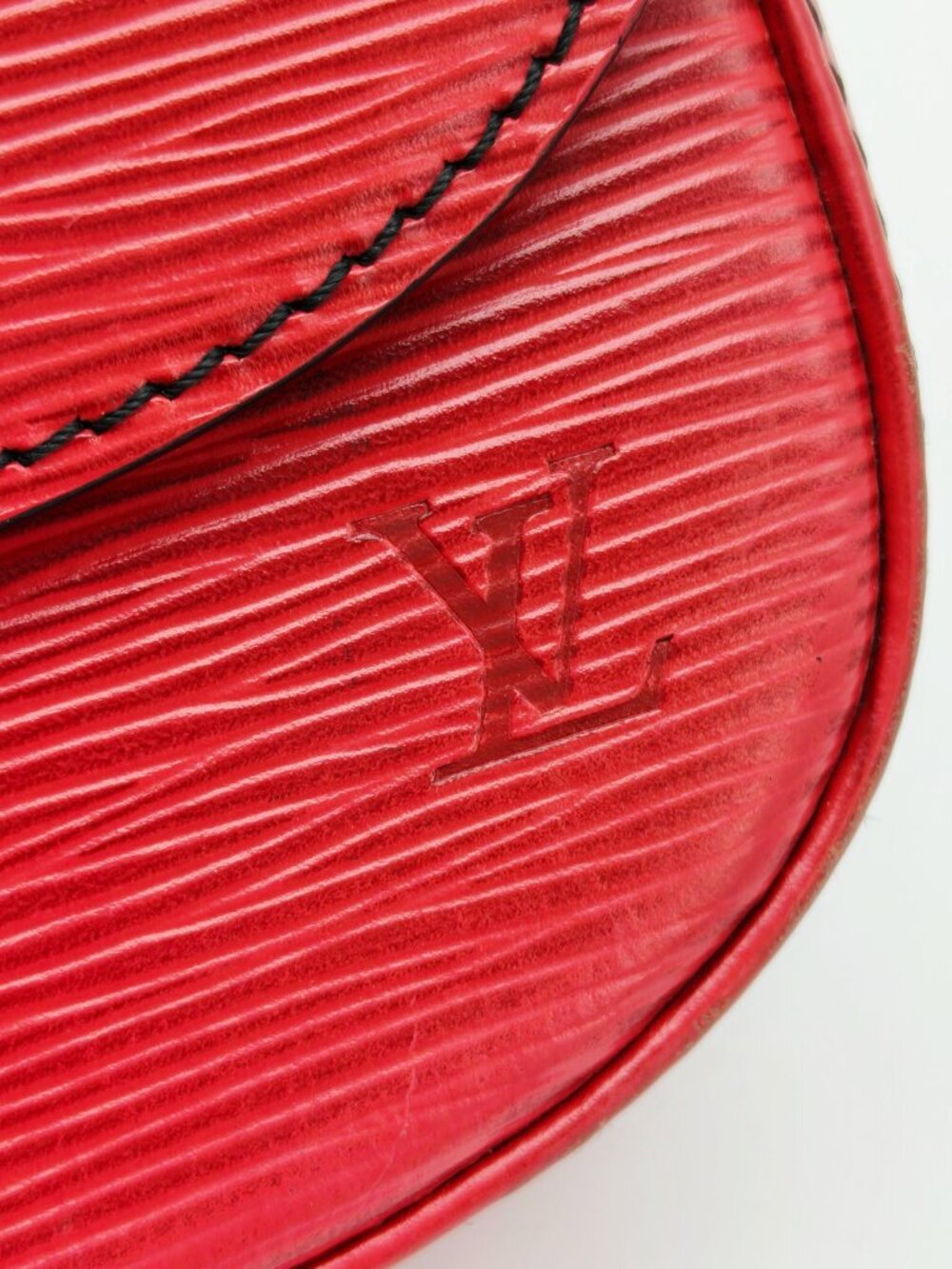 Louis Vuitton Epi Saint Cloud PM Red Castilian Leather Crossbody Shoulder Bag - Picture 12 of 15
